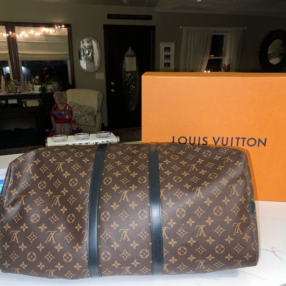 Louis Vuitton Duffle Bag - Picture 4 of 9